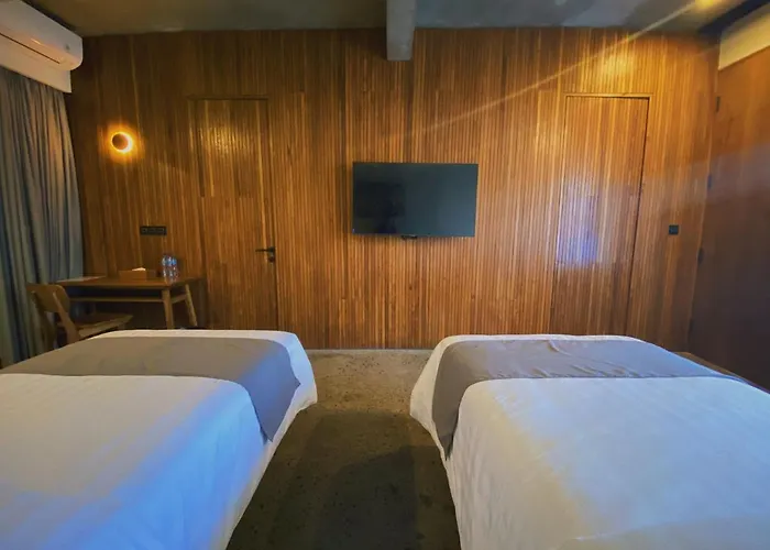 Tekuni 2 3* Legian