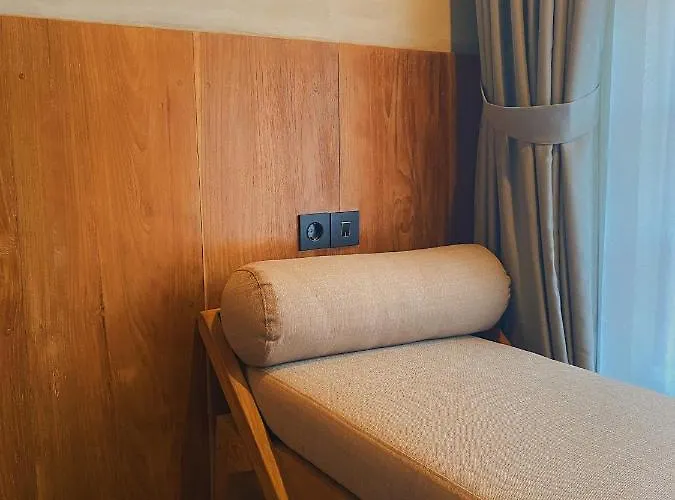 Tekuni 2 Aparthotel 3*